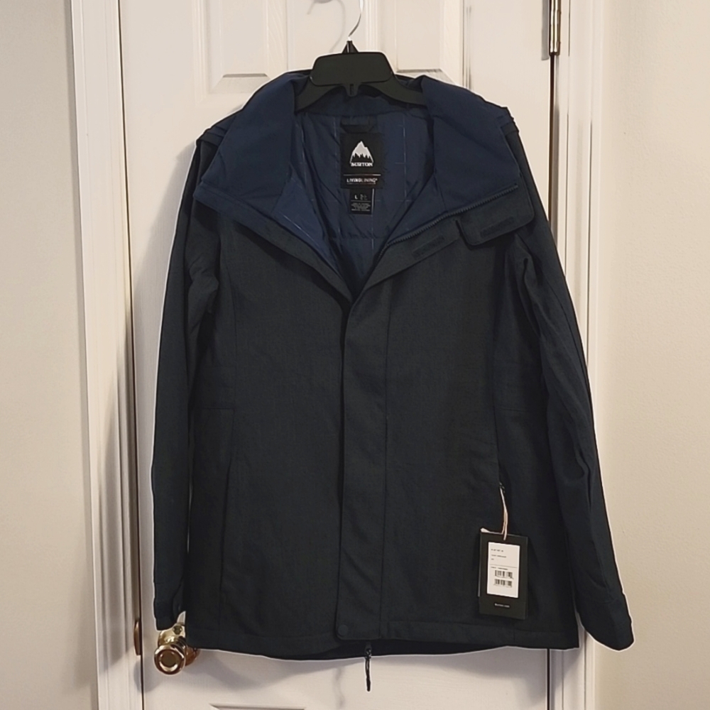 Burton Jet Set Ski/Snowboard coat. Size Large in Blue